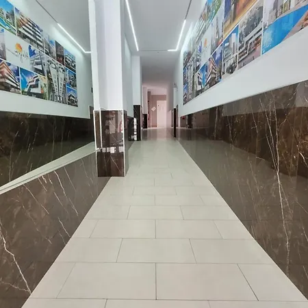 Piso Del Cura アパート *